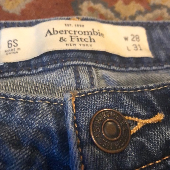 Abercrombie & Fitch Jean shorts - Picture 2 of 3